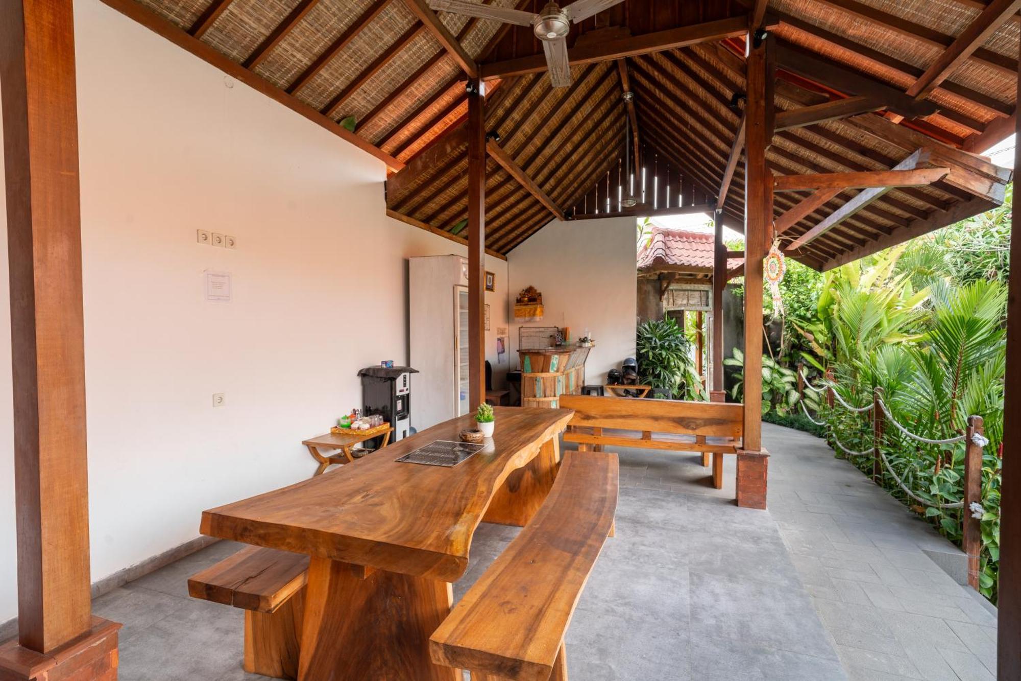 Jinar Guest House Canggu Esterno foto